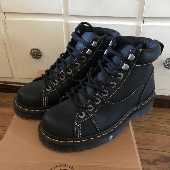 Dr. Martens- Boots- Alderton Black. Lace-up leather boots.  Size US 6 UK 4 NWT - Picture 3 of 8